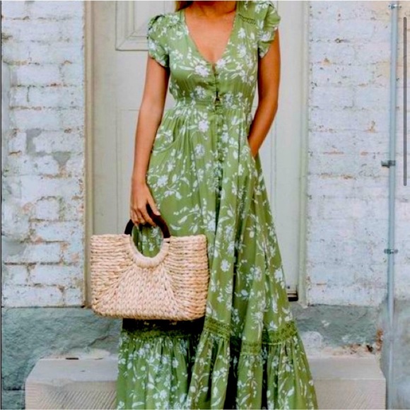 Jaase Dresses & Skirts - Jaase boho maxi floral dress. Beautiful Green boho dress